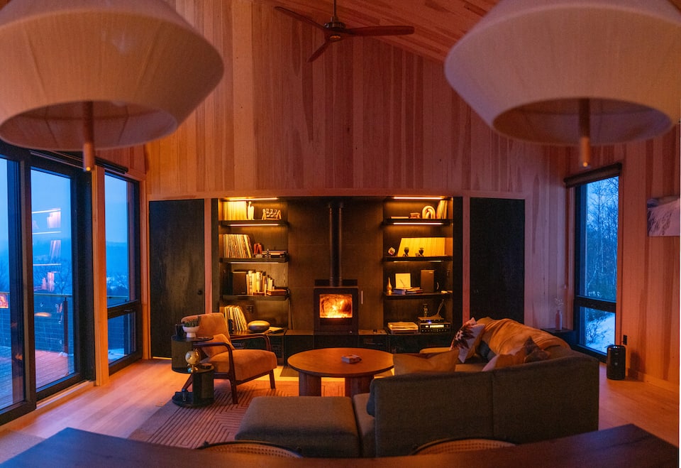 An architect's cabin facing the White Mountains, Norway, Maine, United States, photo 5 of 10