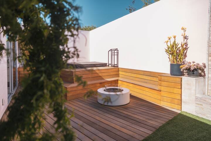 Industrial&Stylish 3bd/2.5bth Home By DTLA W/Views gallery image 5