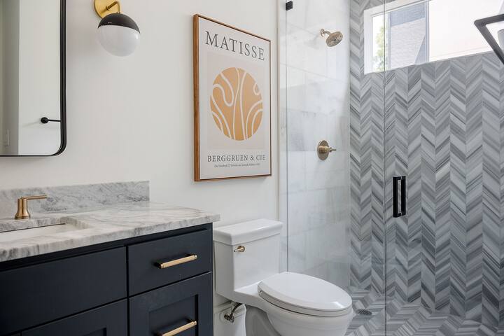 Family Fun DallasTownhome SemiPrivatePool no 4530 gallery image 5