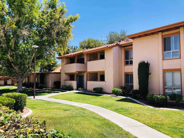 Nyon Suite. 1 Bed 1 Bath Condo! - Henderson, NV