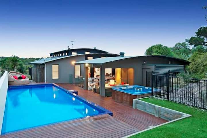 Ocean Retreat: Resort Style Stay Heated Pool + Spa - Rye