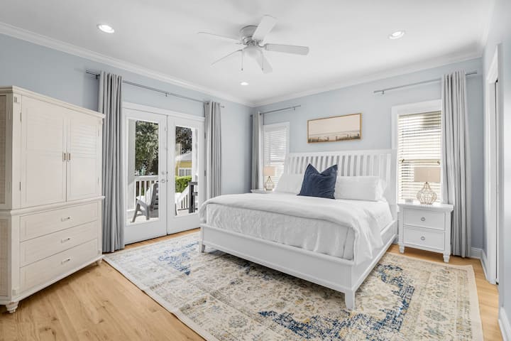 Საძინებელი №1 - 1-ლი სართულის დიდი საძინებელი დამხმარე სააბაზანოთი (სძინავს 2)