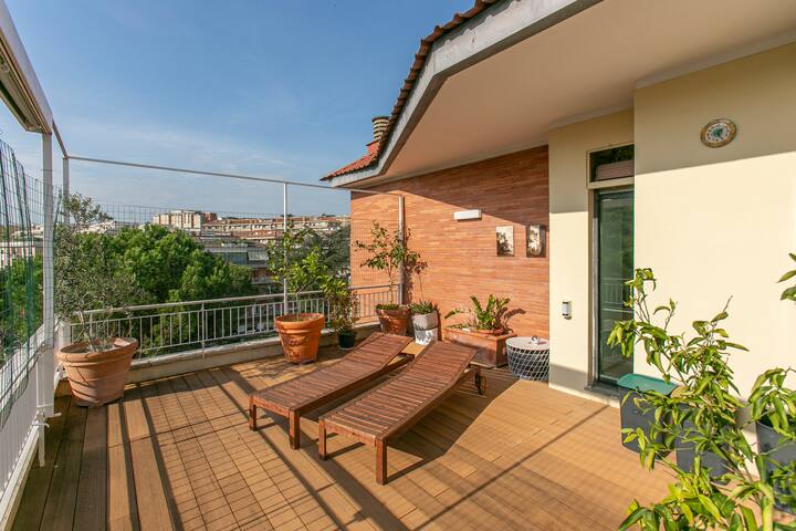 Luxe Vatican Penthouse gallery image 3