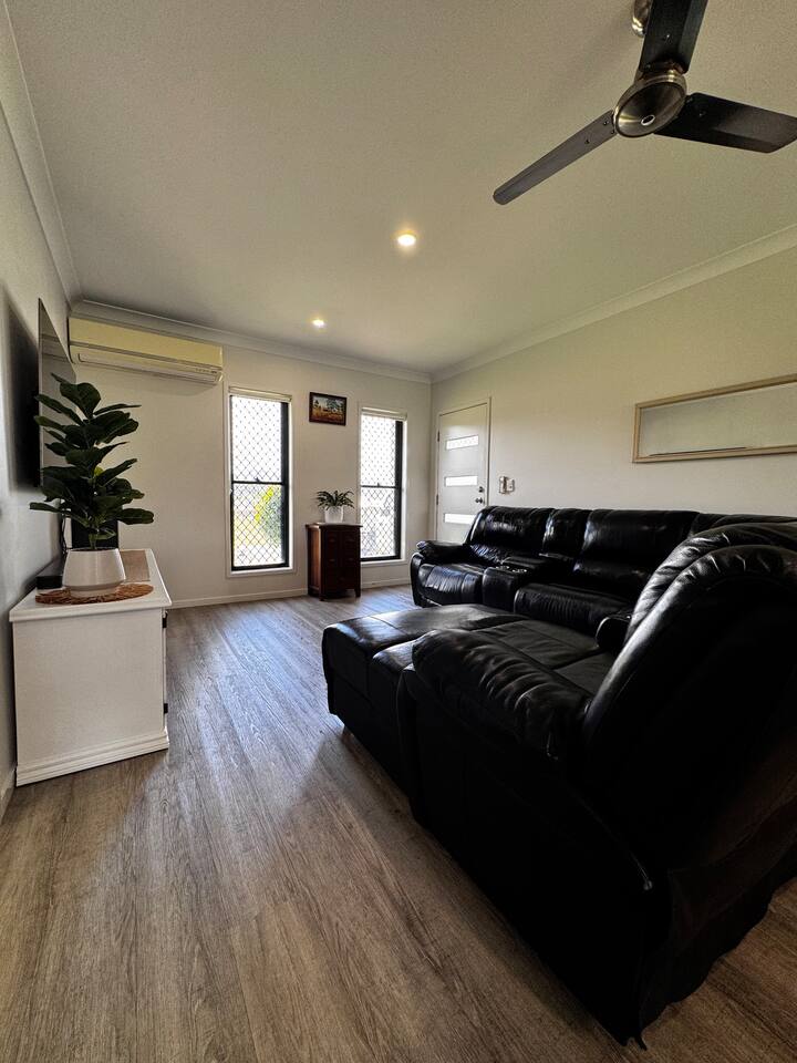 North Rockhampton Vella Villa – Executive Comfort - The Caves