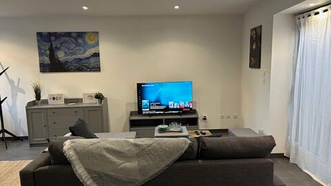 Warm hyper center house