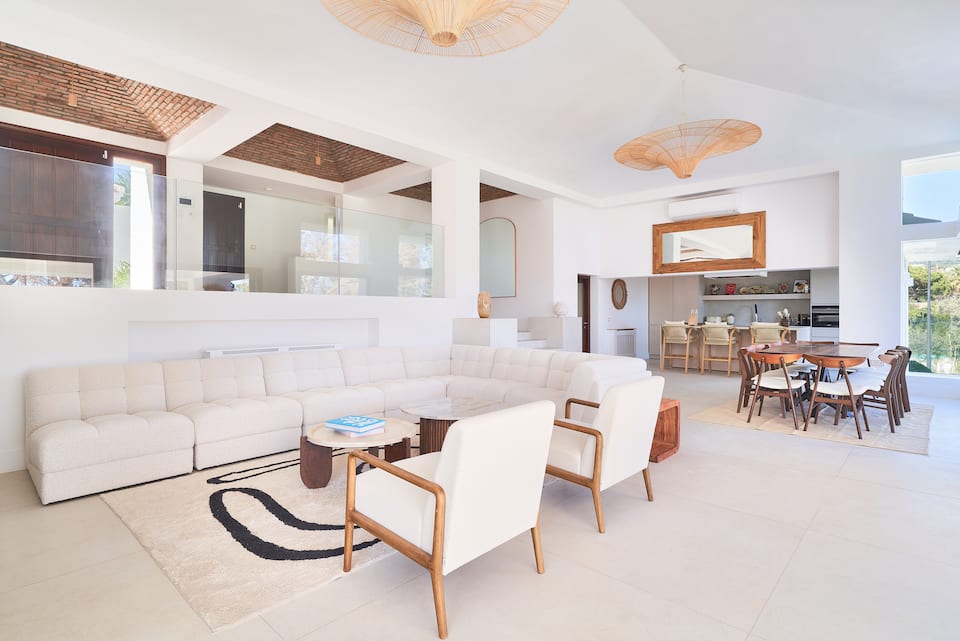 A white modern villa in big Marbella gardens, Marbella, Andalusia, Spain, photo 4 of 10