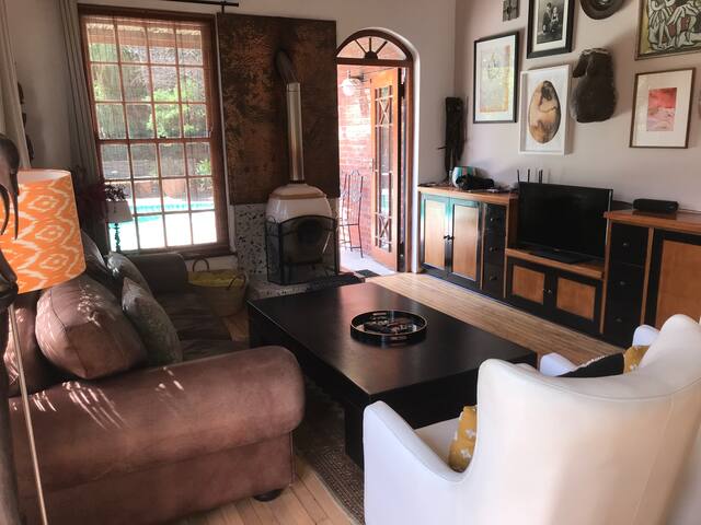 Characterful Hout Bay Home gallery image 3