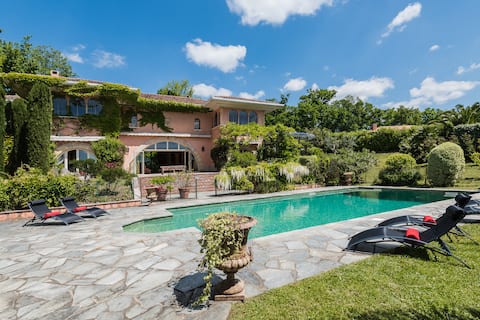 Beautiful Villa between sea & mountain, St Jean de Luz