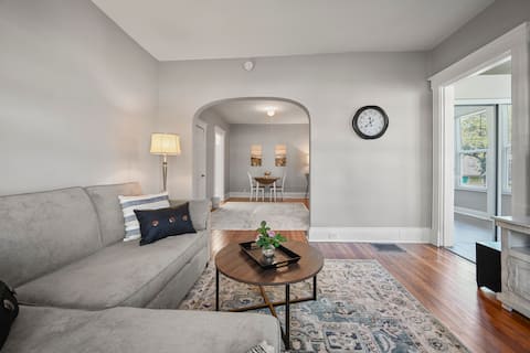 Top performing Airbnb: Queen City Getaway Quiet comfort close to downtown in Cincinnati