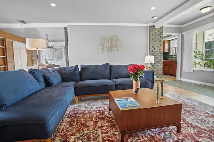 Spacious Home W/fireplace, 15 Min 2 Universal - Burbank, CA