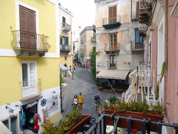 Monolocale Soppalcato Menzu
3a3b0c8d7e3f2g5h1 - Lipari