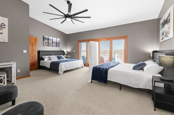 Chumba cha kulala cha ghorofa ya juu - Vitanda Viwili vya King