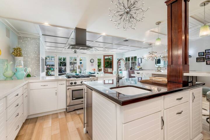 The Boat House on Rivo Alto Canal gallery image 4