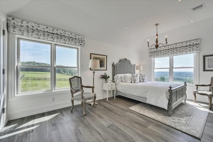 Junior Bedroom on 2nd floor with ensuite bathroom