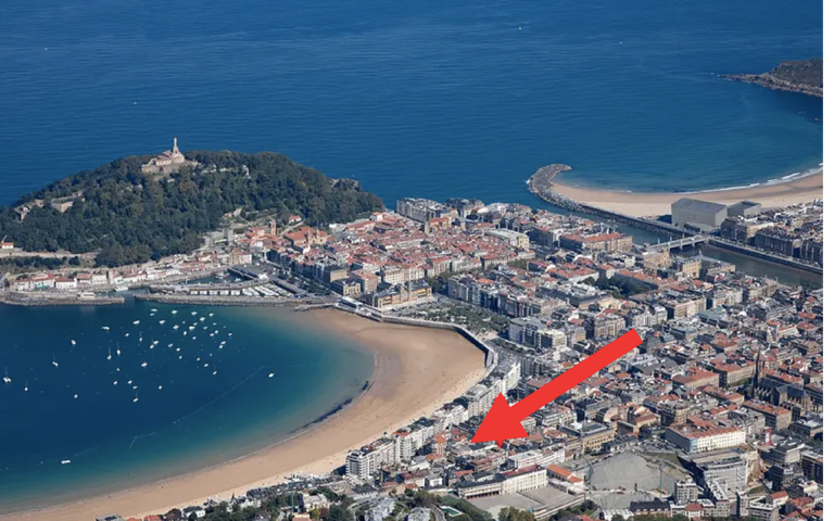 Marina Suite: 1 min from La Concha Beach gallery image 2