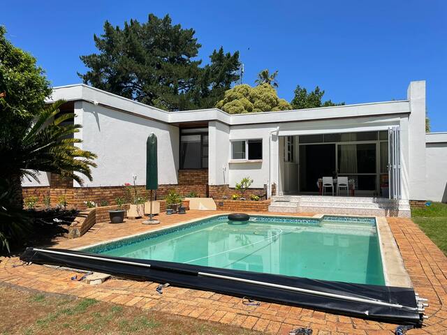 Durbanville Hills Family Home gallery image 4