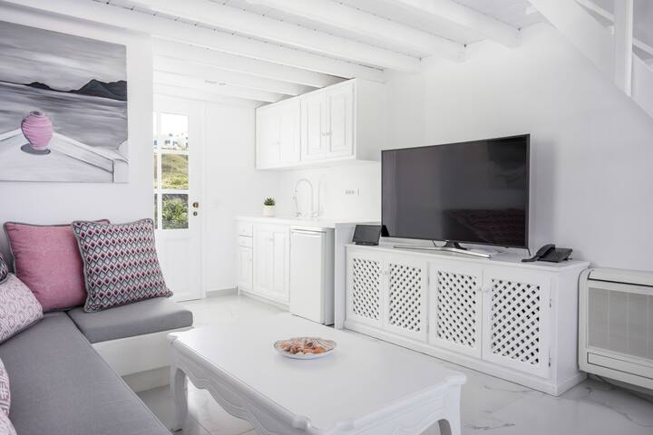 Topaz 2bd Sunset/Sea View Villa w Private HotTub gallery image 3