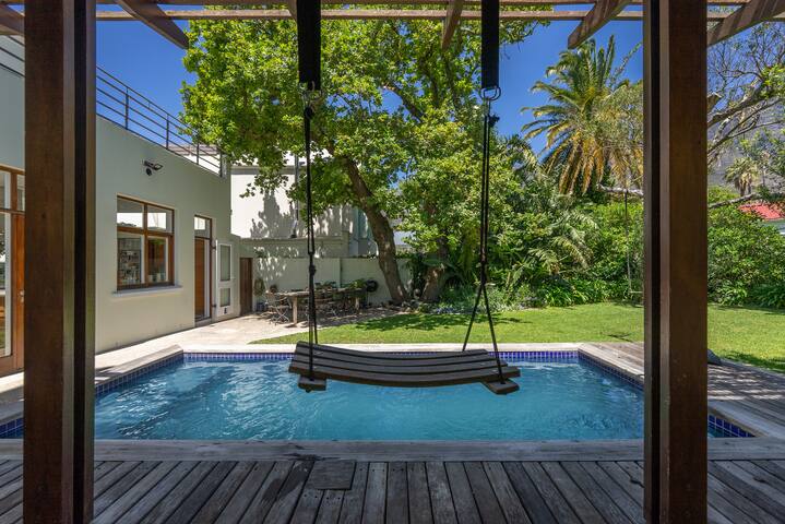 Charming, Central Townhouse by Steadfast Africa gallery image 2