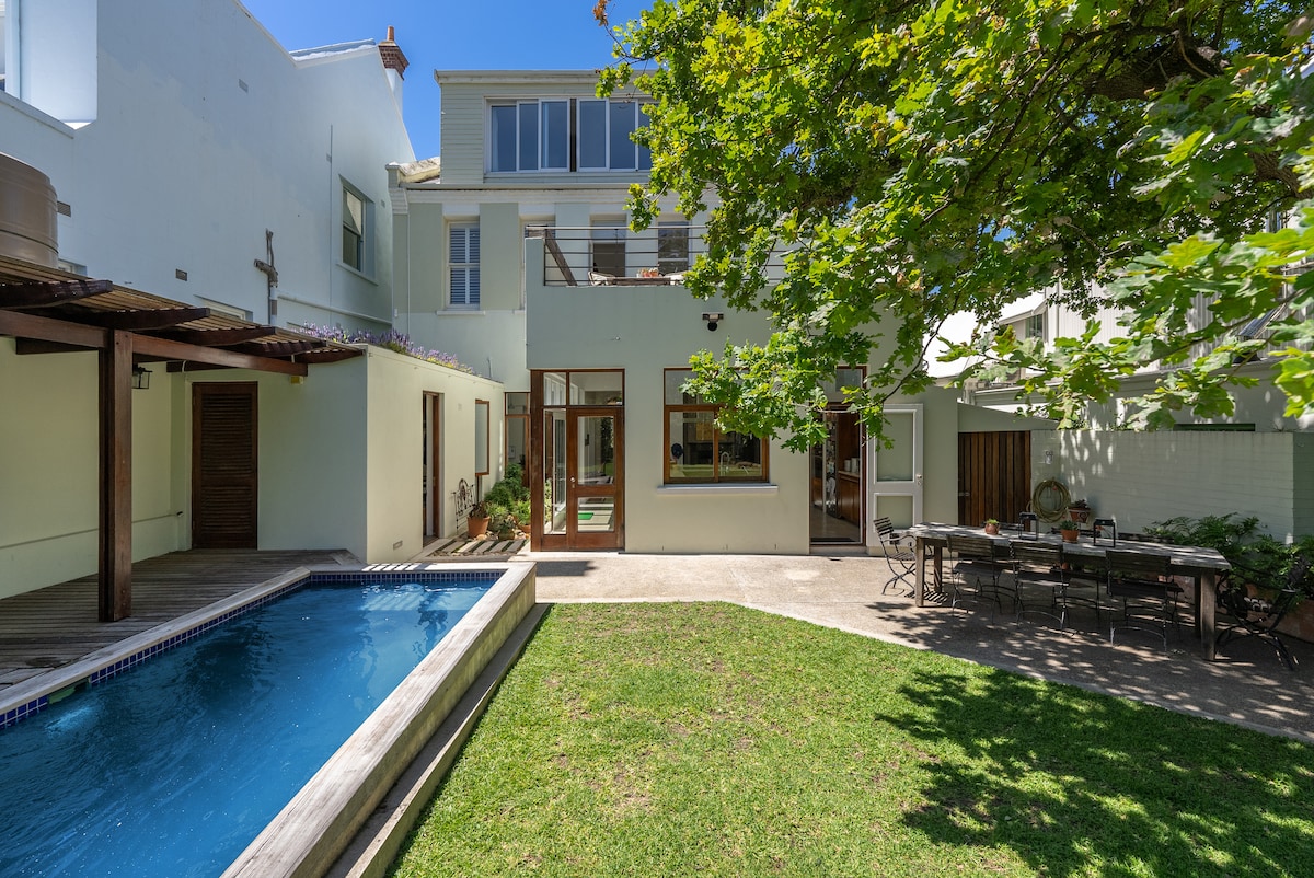 Charming, Central Townhouse by Steadfast Africa