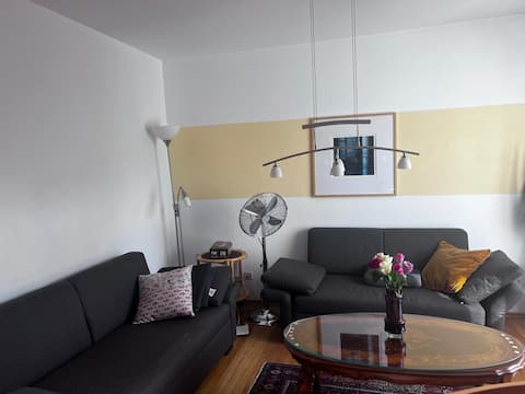 Top performing Airbnb: Very quiet 2-room apartment in the Glockenbachviertel in Glockenbach