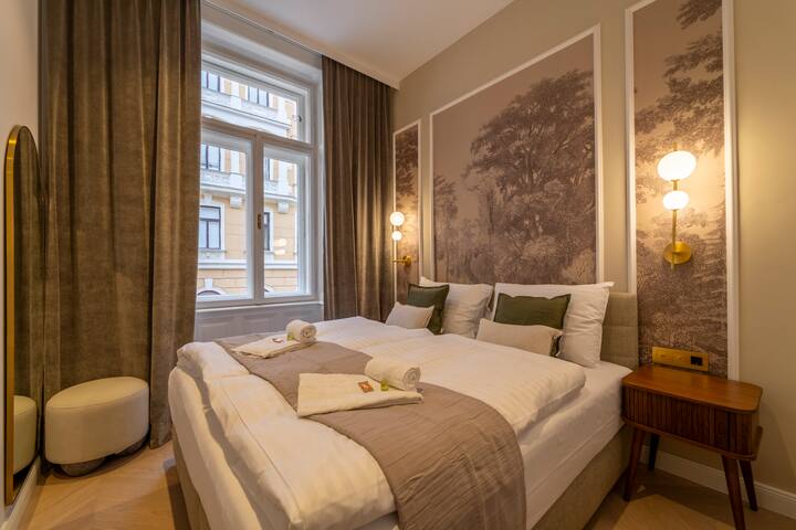 josef’s home | Superior Suite | Quiet & Central gallery image 3