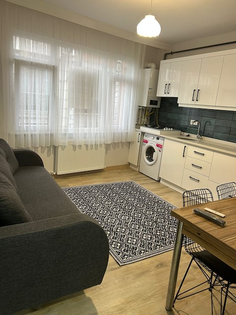 Popular Airbnb listing: Üsküdar - Venus Gruppe Perfect for you in Üsküdar