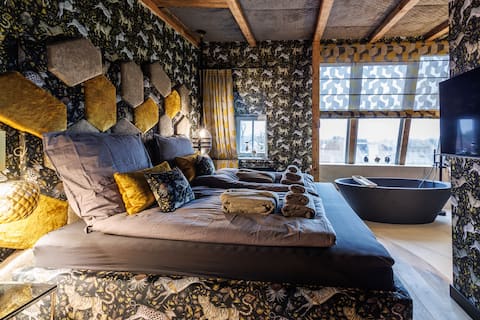 Heavenly penthouse at the fish market