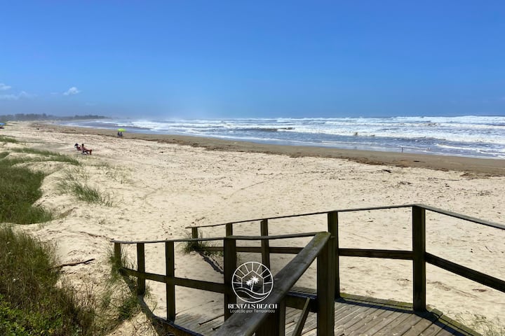 Oceanfront House | Feet in the Sand | 6x interest-free