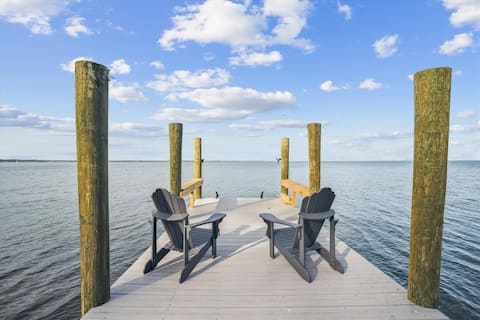 Waterfront- 5-Bedroom House