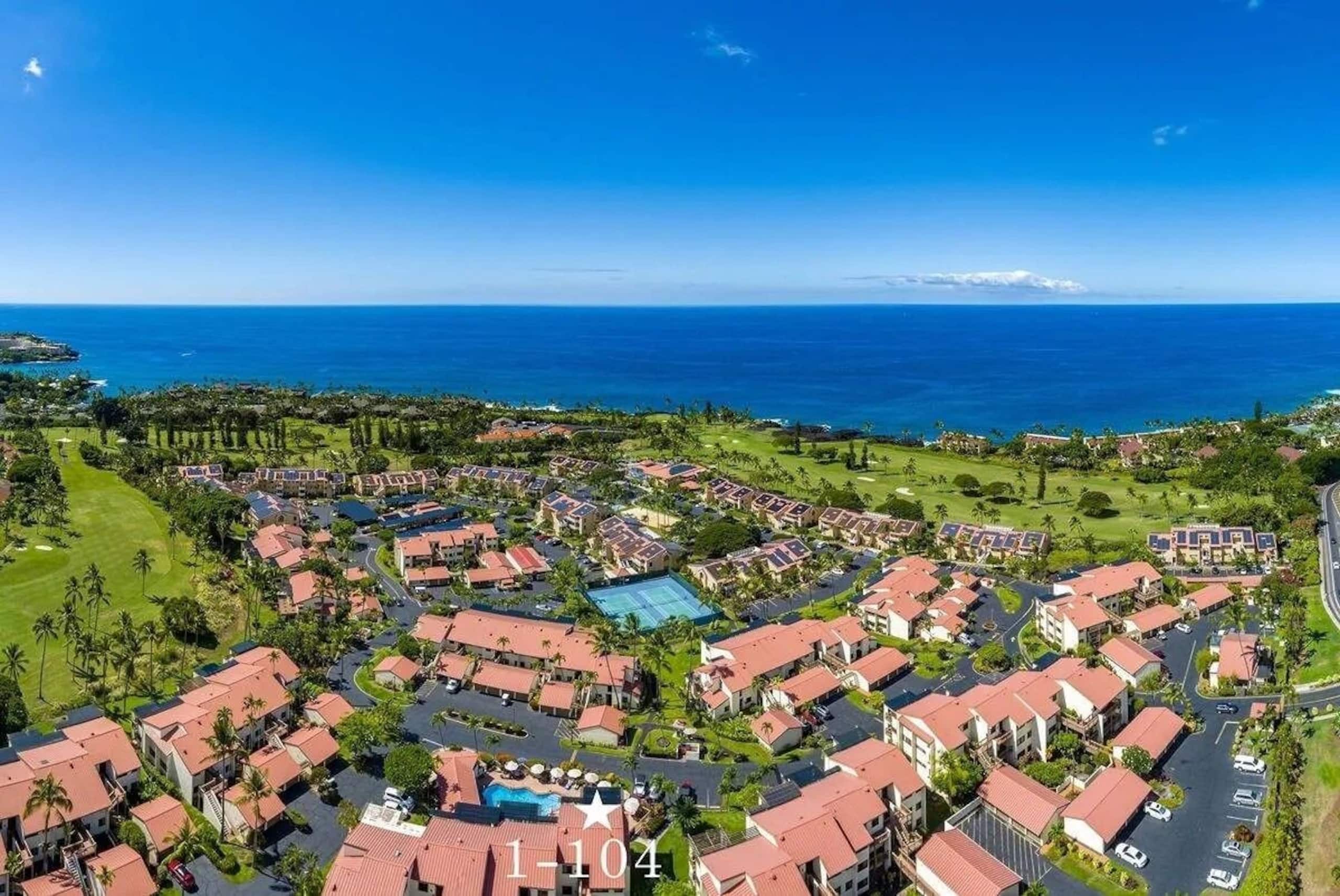 Spacious Condo w/ Ocean Views - Photo 4