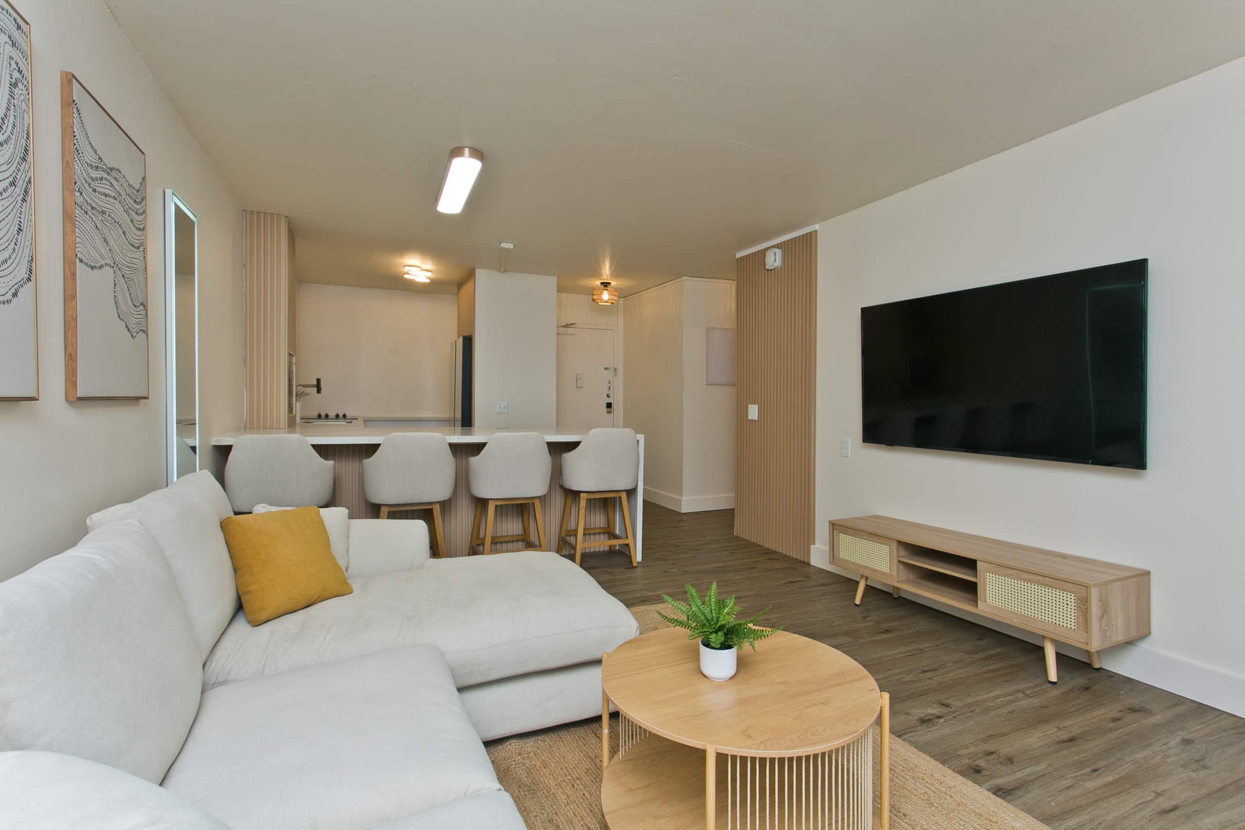 New 3 bed 2 Bath Luxury Boho Dream W Parking - Image 5