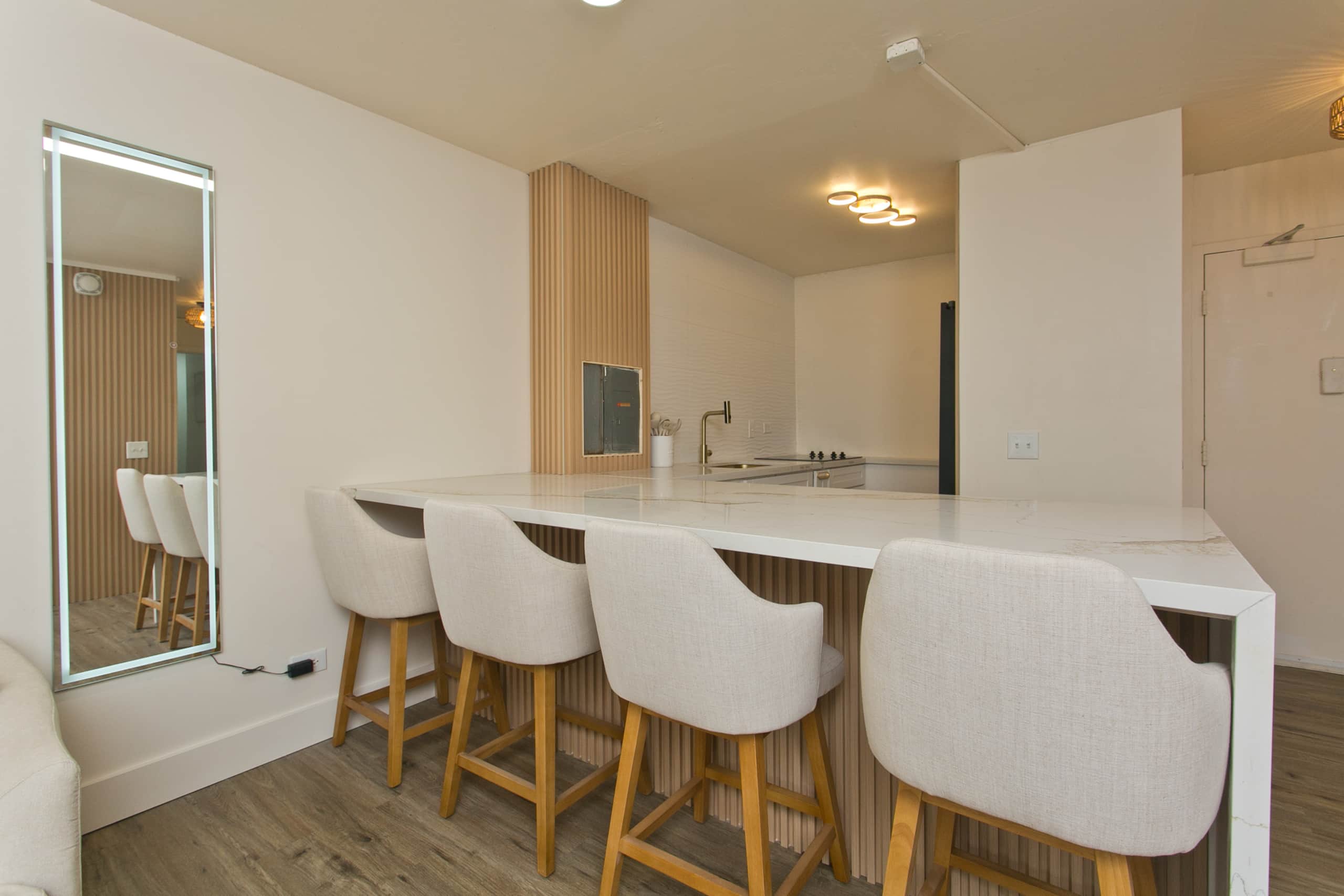 New 3 bed 2 Bath Luxury Boho Dream W Parking - Image 13