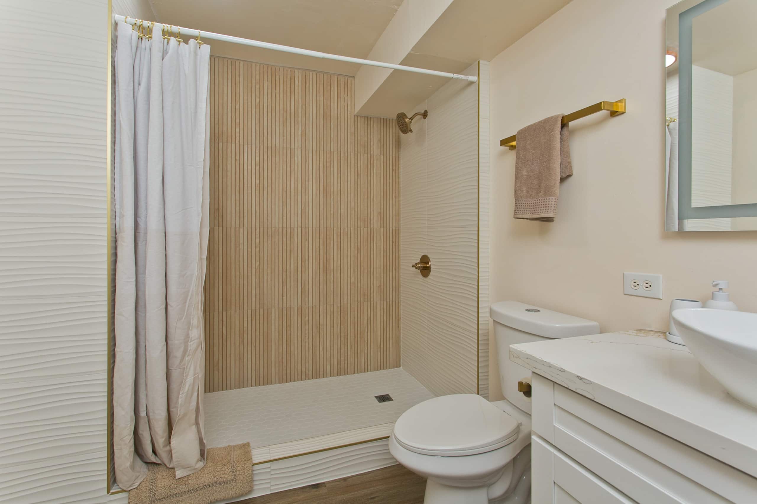 New 3 bed 2 Bath Luxury Boho Dream W Parking - Image 24
