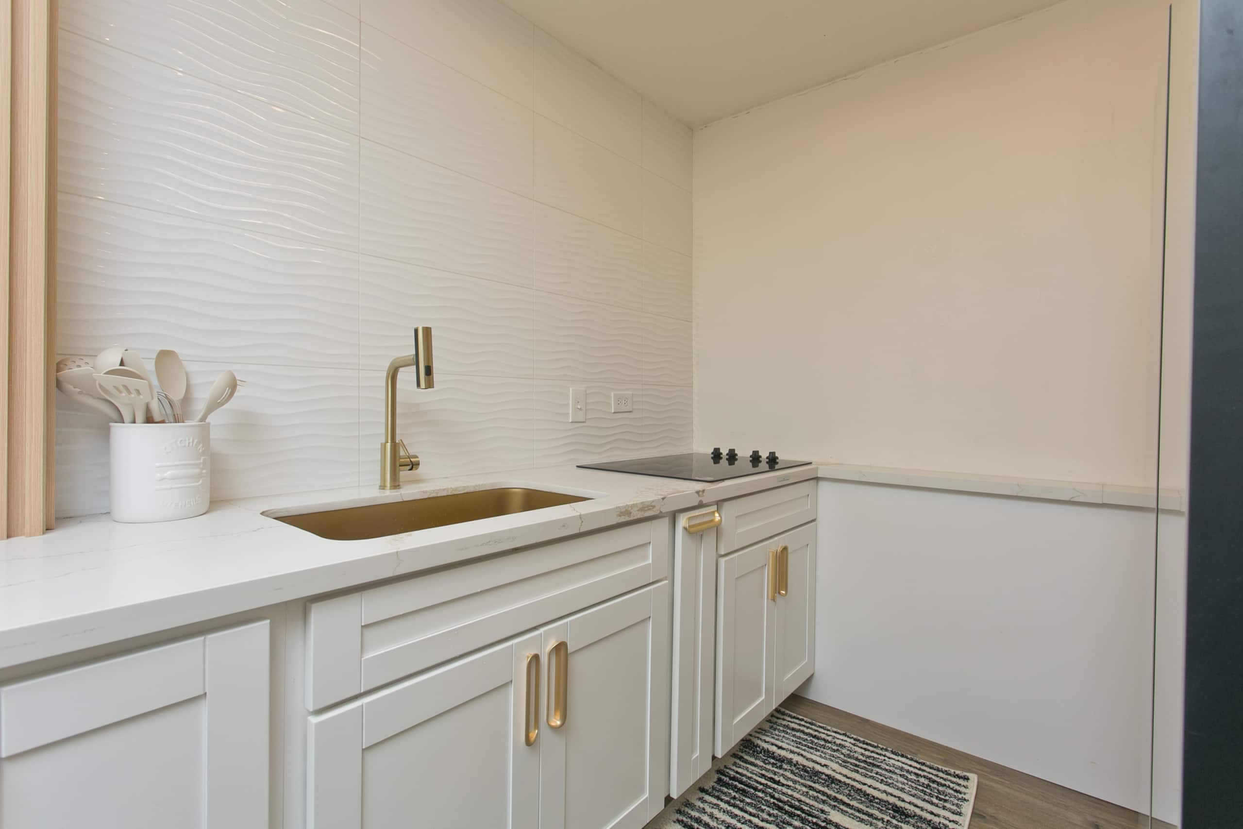 New 3 bed 2 Bath Luxury Boho Dream W Parking - Image 9