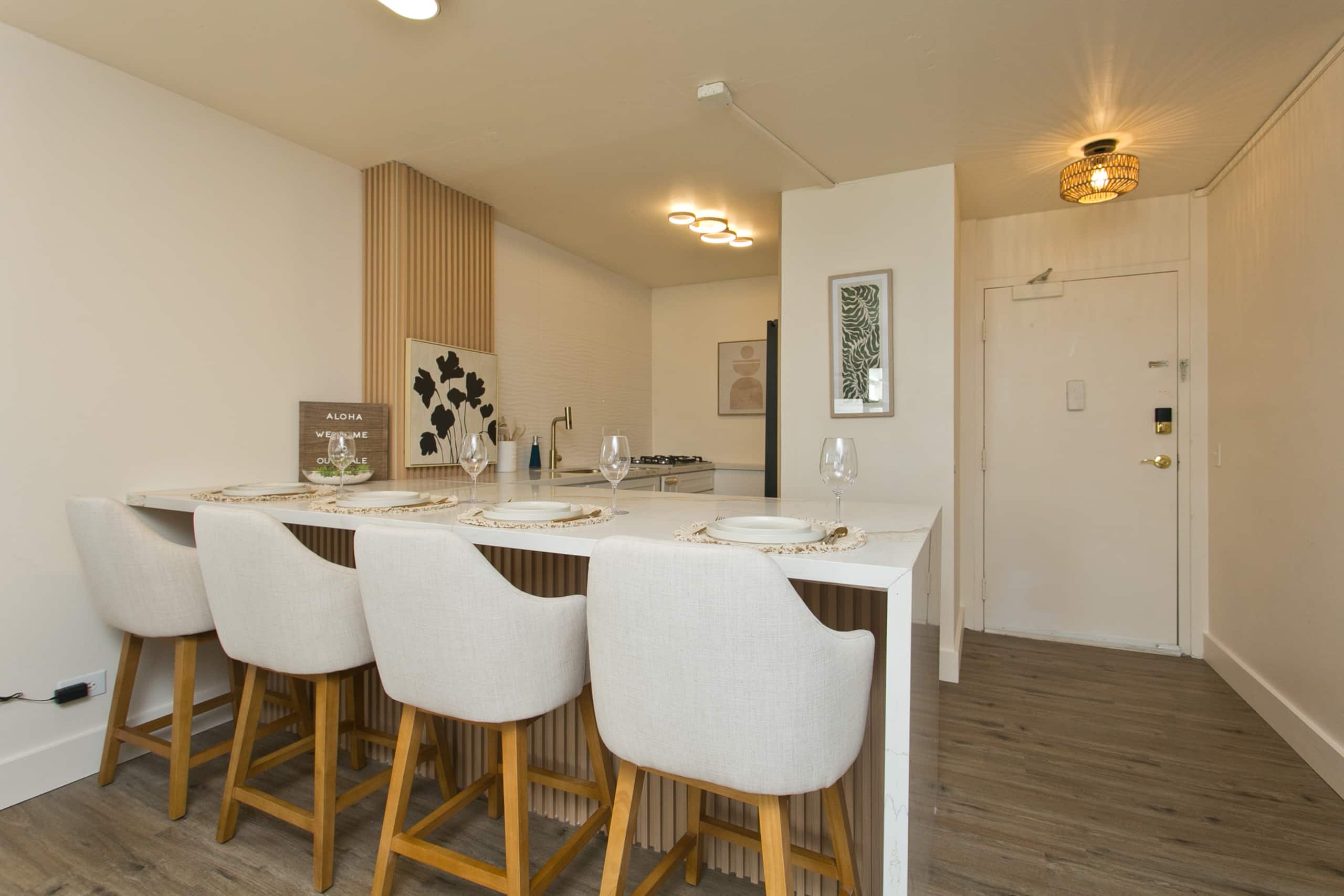 New 3 bed 2 Bath Luxury Boho Dream W Parking - Image 12