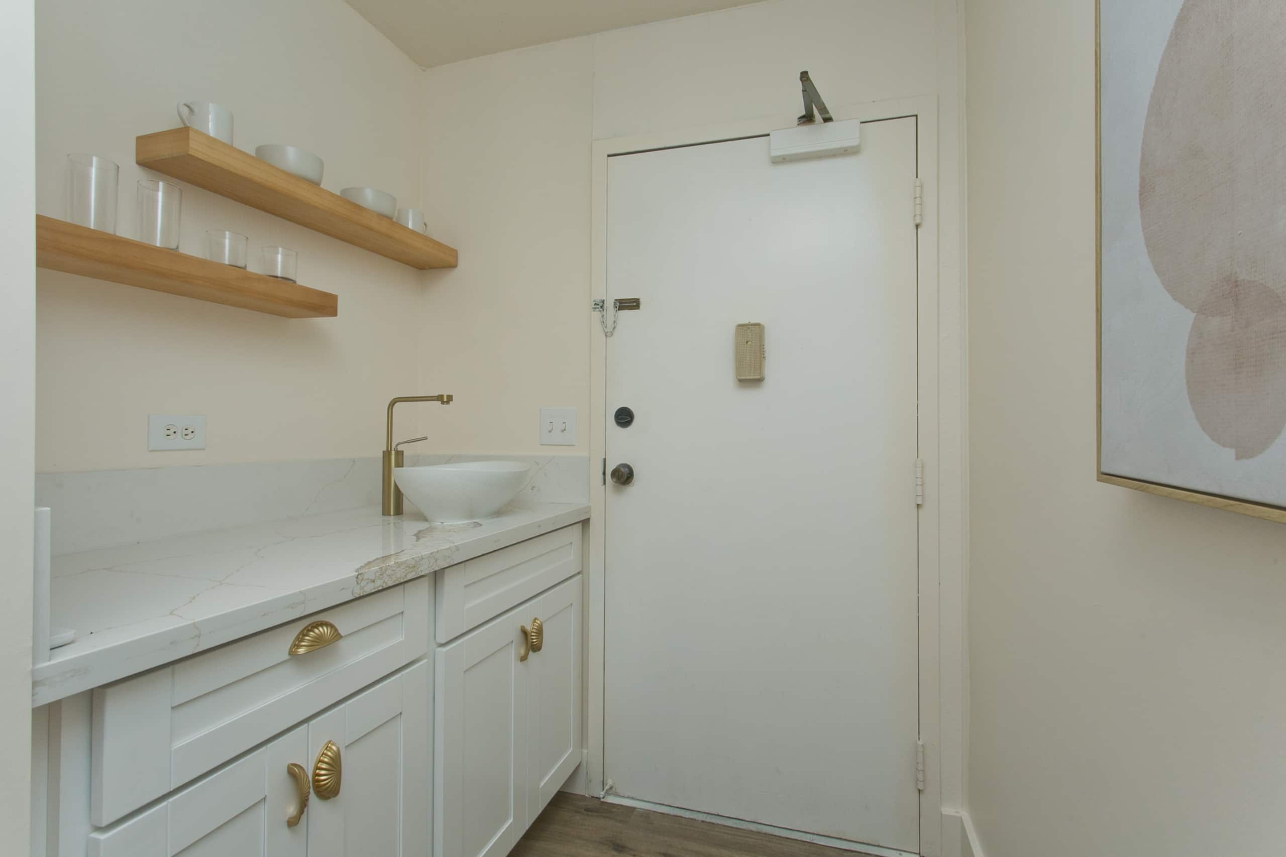 New 3 bed 2 Bath Luxury Boho Dream W Parking - Image 27
