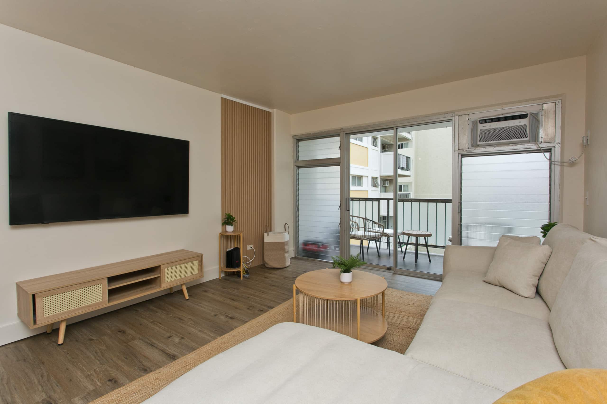 New 3 bed 2 Bath Luxury Boho Dream W Parking - Image 4