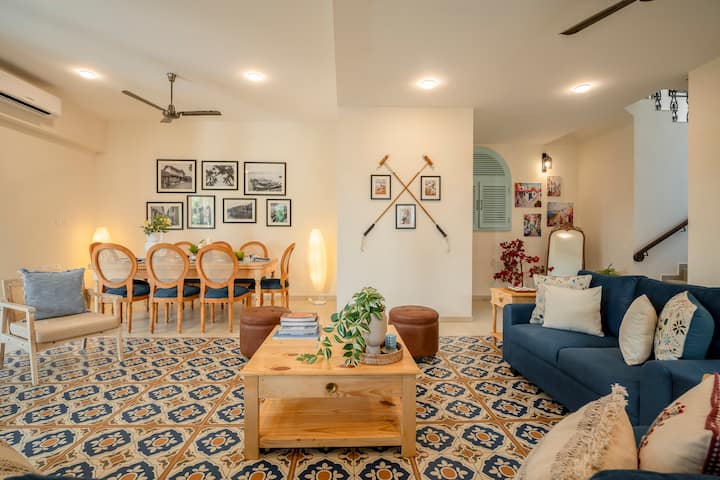 Living room image 6