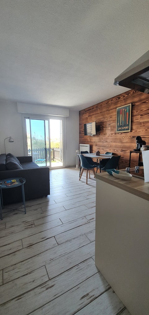 Annonce Airbnb populaire: Very nice fully renovated 2 bedroom à Lacanau