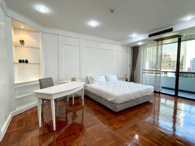 3 bedrooms apartment with 3-min walk from BTS Ari gallery image 2