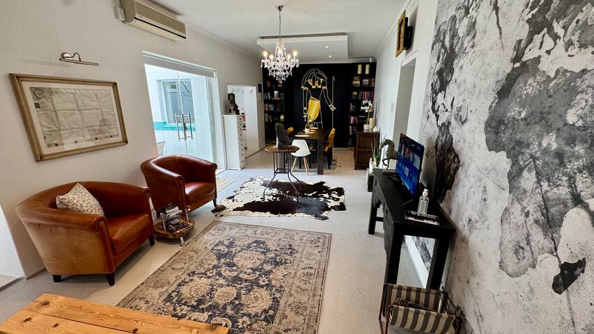 2-Bedroom Cottage with Braai, Fireplace near Beach