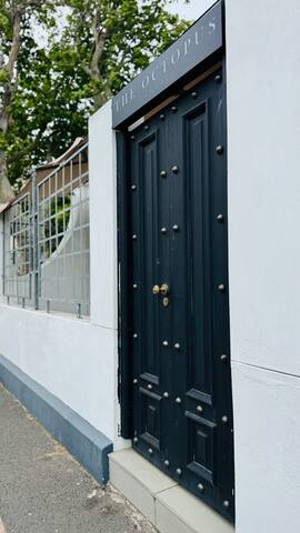 2-Bedroom Cottage with Braai, Fireplace near Beach gallery image 4