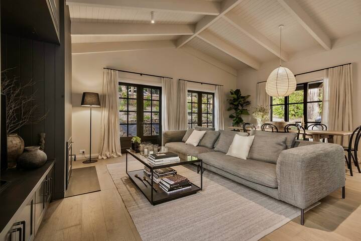 Stonewood House Red Hill gallery image 5