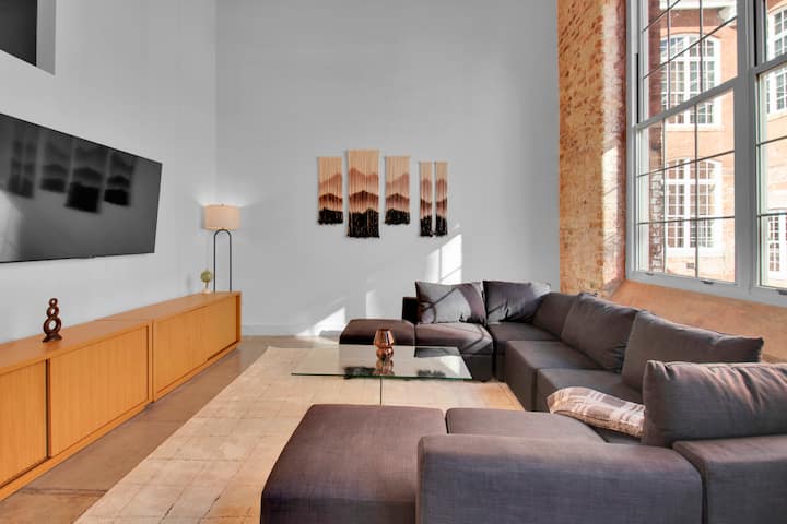 Relax In Style | Downtown At Your Doorstep! - Greenville, SC