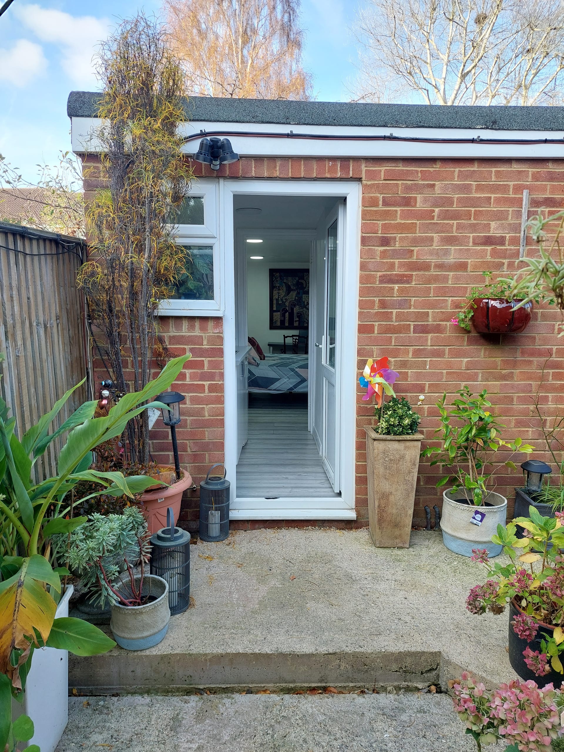 Self Contained Annexe - Unrestricted Parking