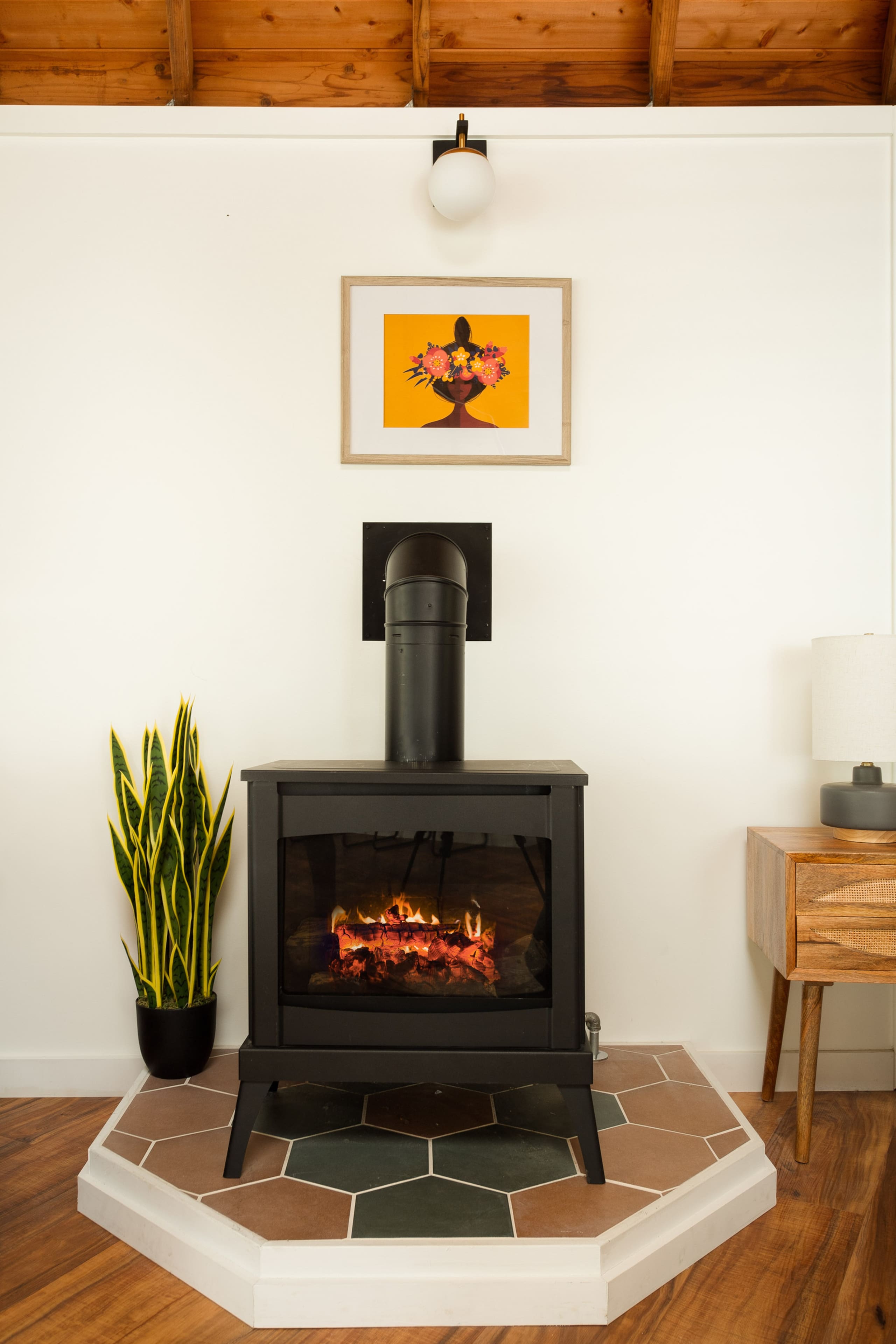 Home in Volcano · ★4.97 · 1 bedroom · 2 beds · 1 private bath - Image 4