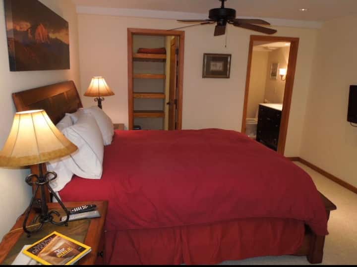 ห้องนอนใหญ่