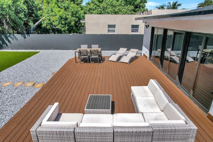 Lux Modern Miami Villa 4br + Pool - Miami, FL
