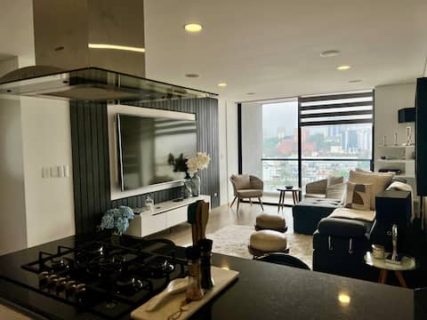 Splendid 3BD next to Shopping Centers Infnty Pool