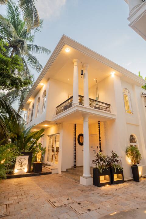 Garden Haven: 3-BHK W/Garden, Pool & Jacuzzi